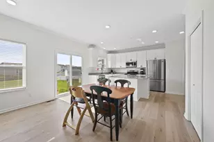 320 Rochdale Run, Delaware, OH 43015 - Photo 11