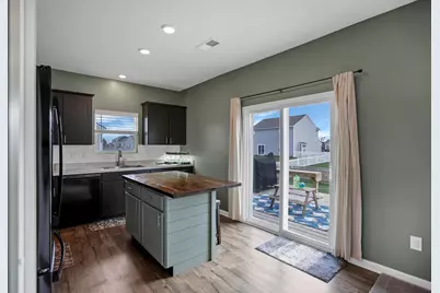 414 Quincy Circle, London, OH 43140 - Photo 11