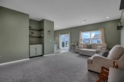 414 Quincy Circle, London, OH 43140 - Photo 7