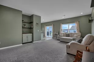 414 Quincy Cir, London, OH 43140 - Photo 7