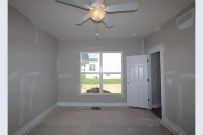 290 Olympic Loop, Commercial Point, OH 43116 - Photo 7