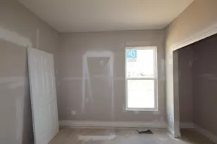 290 Olympic Loop, Commercial Point, OH 43116 - Photo 5