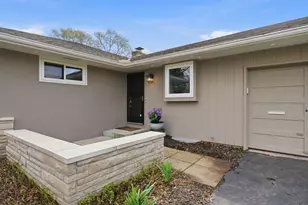 1815 Merriweather Dr, Columbus, OH 43221 - Photo 3