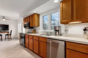 2252 Johnston Rd, Columbus, OH 43220 - Photo 17