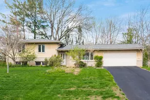 2252 Johnston Rd, Columbus, OH 43220 - Photo 3