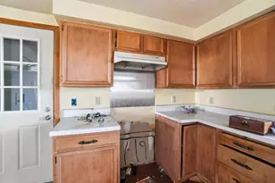 9750 Middle Point Rd, Van Wert, OH 45891 - Photo 15