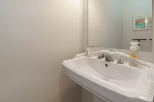 704 Park St, Columbus, OH 43215 - Photo 17