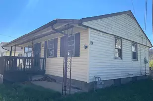 234 N Bridge St, Newcomerstown, OH 43832 - Photo 5