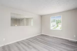 2621 Ipswick Cir, Columbus, OH 43224 - Photo 7