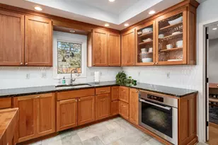 2484 Danvers Ct, Columbus, OH 43220 - Photo 31