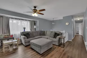 5667 Roche Dr, Columbus, OH 43229 - Photo 9