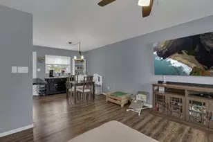 5667 Roche Dr, Columbus, OH 43229 - Photo 9