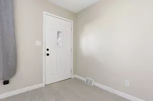 3645 Maize Rd, Columbus, OH 43224 - Photo 5