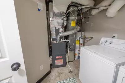 5437 Worthington Forest Place E, Columbus, OH 43229 - Photo 39