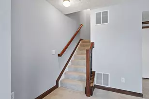 5935 Canyon Creek Dr, Dublin, OH 43016 - Photo 5