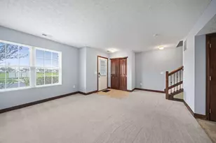 5935 Canyon Creek Dr, Dublin, OH 43016 - Photo 3