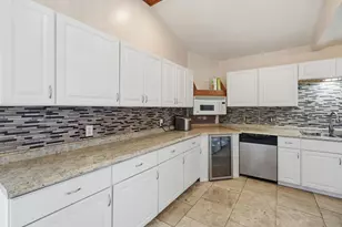 326 E 3rd St, Ashland, OH 44805 - Photo 9