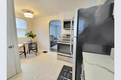 570 N Ohio Avenue, Columbus, OH 43203 - Photo 9