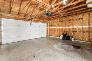 3731 Grimes Dr, Columbus, OH 43204 - Photo 33