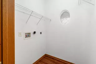 3731 Grimes Dr, Columbus, OH 43204 - Photo 5