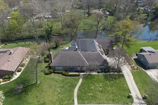 2433 Brookwood Rd, Columbus, OH 43209 - Photo 1