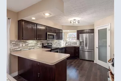 3710 Newell Drive, Columbus, OH 43228 - Photo 9