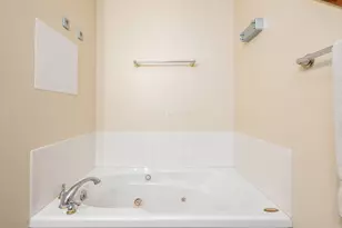 721 Natchez Ln, Hide-A-Way Hills, OH 43107 - Photo 23