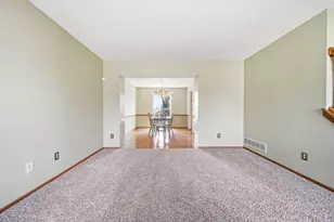 1434 River Trail Dr, Grove City, OH 43123 - Photo 7