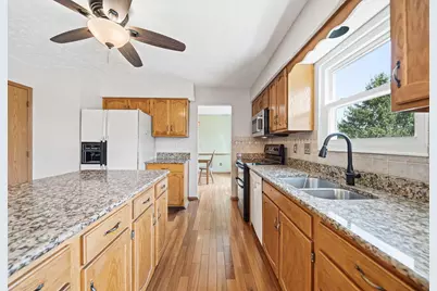 1434 River Trail Drive, Grove City, OH 43123 - Photo 11