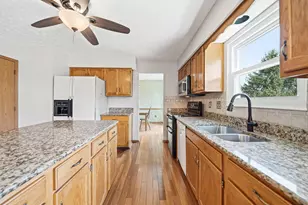 1434 River Trail Dr, Grove City, OH 43123 - Photo 11