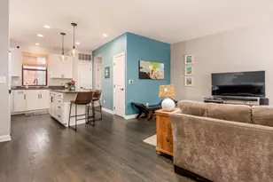 587 E Rich St, Columbus, OH 43215 - Photo 17