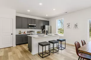 324 Postle Blvd, Columbus, OH 43228 - Photo 9