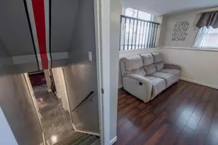 5726 Countrie View Ct, Galloway, OH 43119 - Photo 9