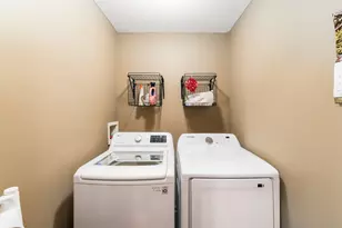 8085 Dorsey Mill Rd SE, Heath, OH 43056 - Photo 31