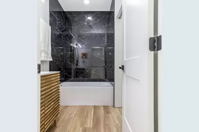 1198 E Rich Street, Columbus, OH 43205 - Photo 33