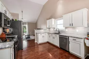 8572 Fernbrook Dr, Lewis Center, OH 43035 - Photo 15