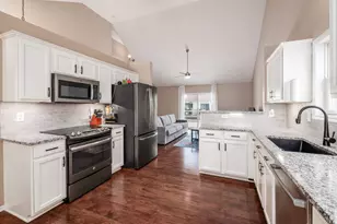 8572 Fernbrook Dr, Lewis Center, OH 43035 - Photo 13