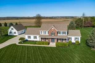 4645 Meadow Grove Dr NW, Carroll, OH 43112 - Photo 1