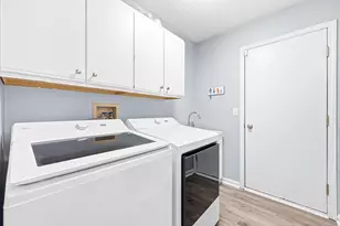 637 Ridenour Rd, Columbus, OH 43230 - Photo 21