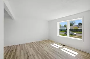 6736 Centennial Dr, Reynoldsburg, OH 43068 - Photo 5