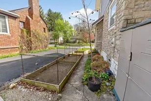 288 W Orchard Ln, Columbus, OH 43214 - Photo 5