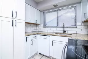 5260 Westbury Dr, Columbus, OH 43228 - Photo 21