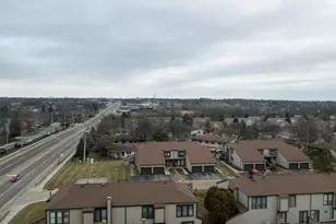 5260 Westbury Dr, Columbus, OH 43228 - Photo 9