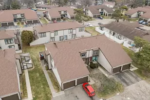 5260 Westbury Dr, Columbus, OH 43228 - Photo 1