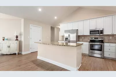 109 Narragansett Drive, Buckeye Lake, OH 43008 - Photo 11