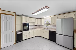 6909 Bartlett Rd, Reynoldsburg, OH 43068 - Photo 15