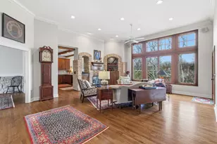 1990 Lake Shore Dr, Columbus, OH 43204 - Photo 13