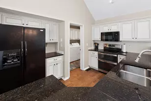 6531 Upper Lake Cir, Westerville, OH 43082 - Photo 9