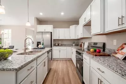 6040 Naughten Pond Drive, Columbus, OH 43213 - Photo 9