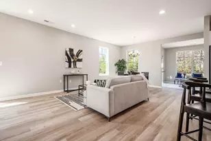 6040 Naughten Pond Dr, Columbus, OH 43213 - Photo 5